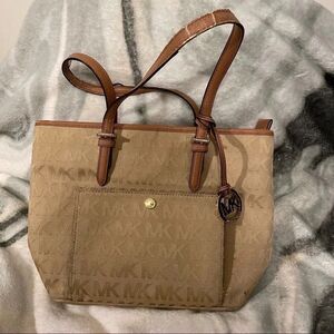 Michael Kors | Jet Set Canvas Tote